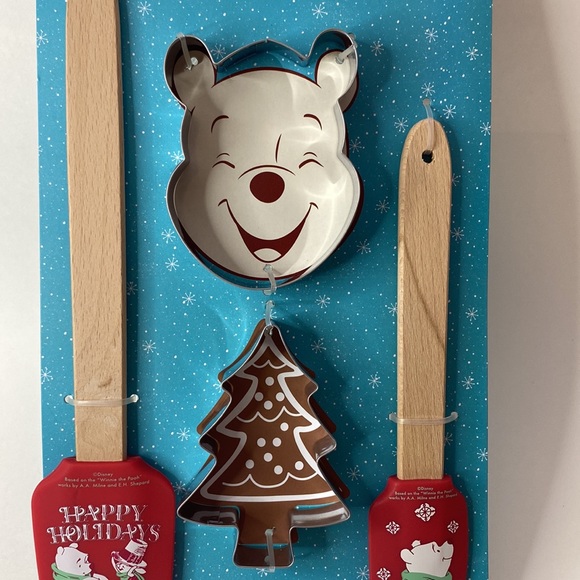 Disney Kitchen Winnie The Pooh Kitchen Set Nwt Spatulas And Cookie